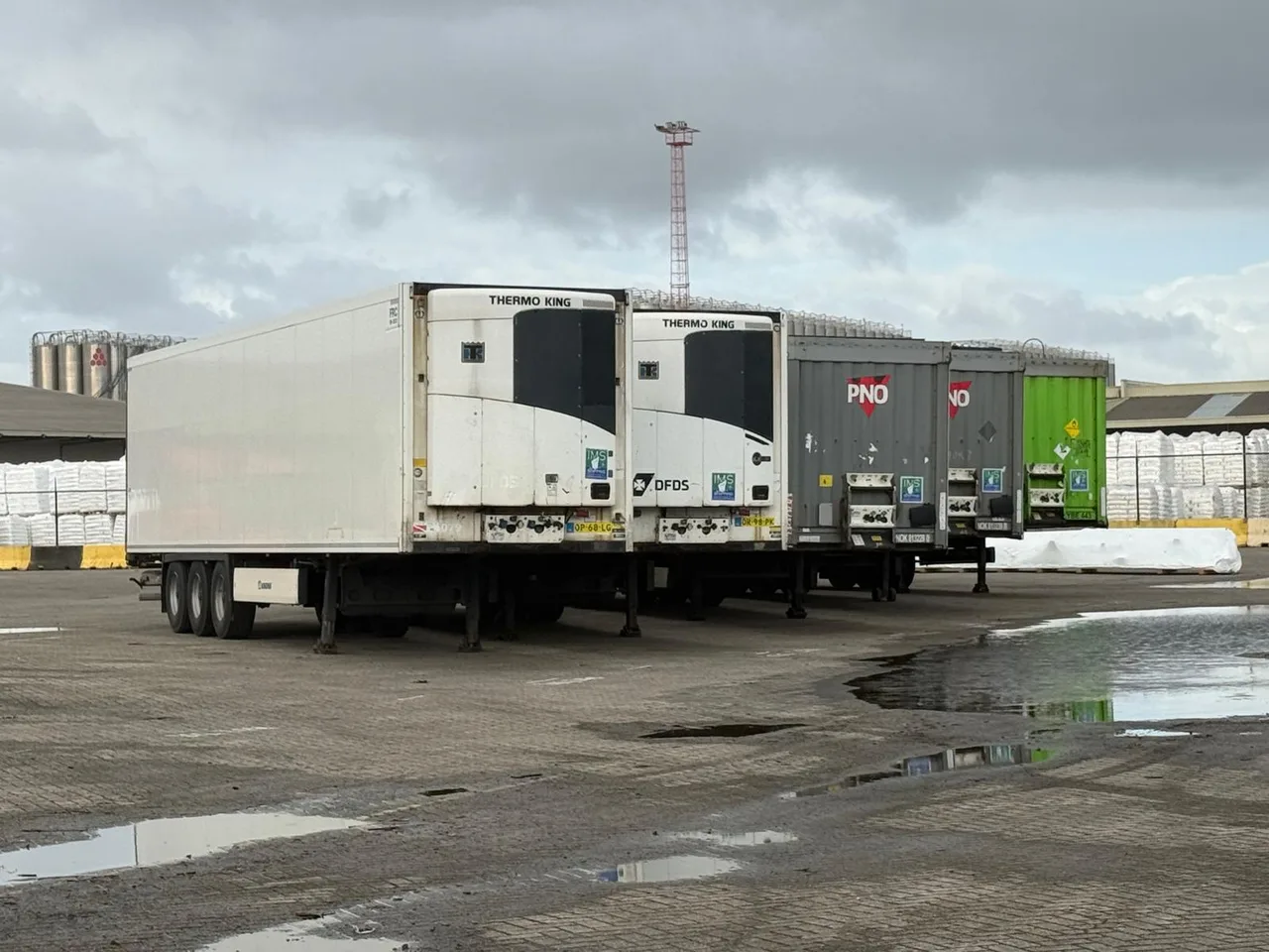 Commercial vehicles and vans prepared for RoRo export